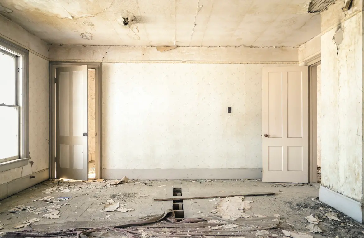 Waste disposal crew managing a cleanout project in Harrodsburg